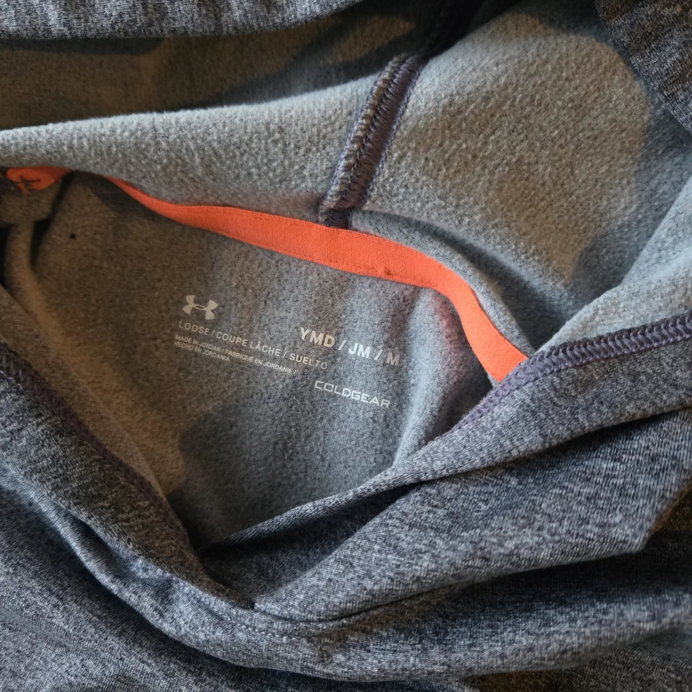 Under Armour Youth Medium Heather Grey Hoodie | Tech Fabric